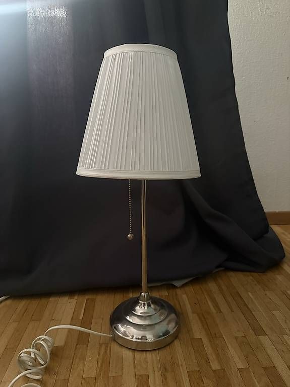Lampes: Lampe de chevet/table – D'occasion à Genève par gab.ellaa 1