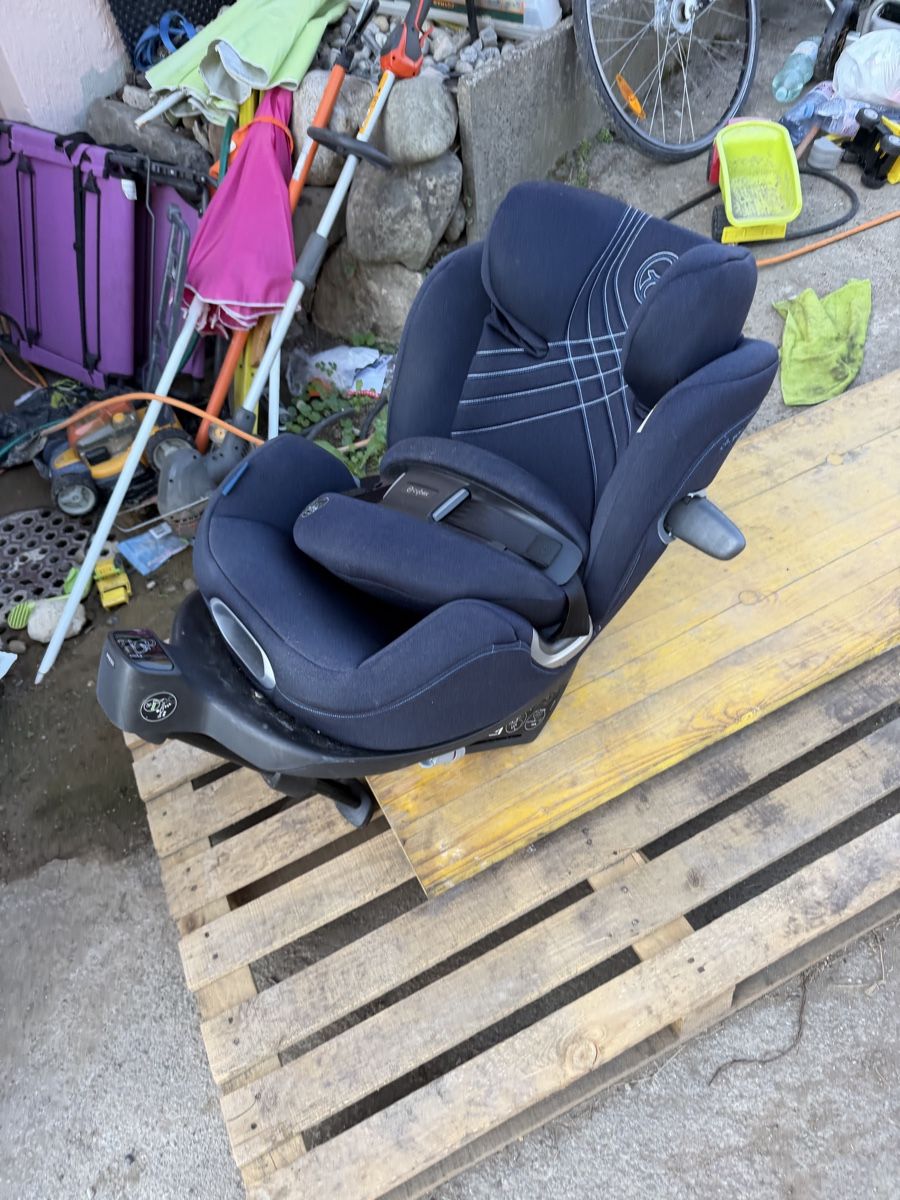 Auto-Kindersitze: Cybex Anoris, dunkelblau, unfallfrei – Gebraucht aus Forch von jessica_key_west 2