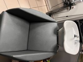 Bac de lavage massant et 2 fauteuils similicuir anthracite.