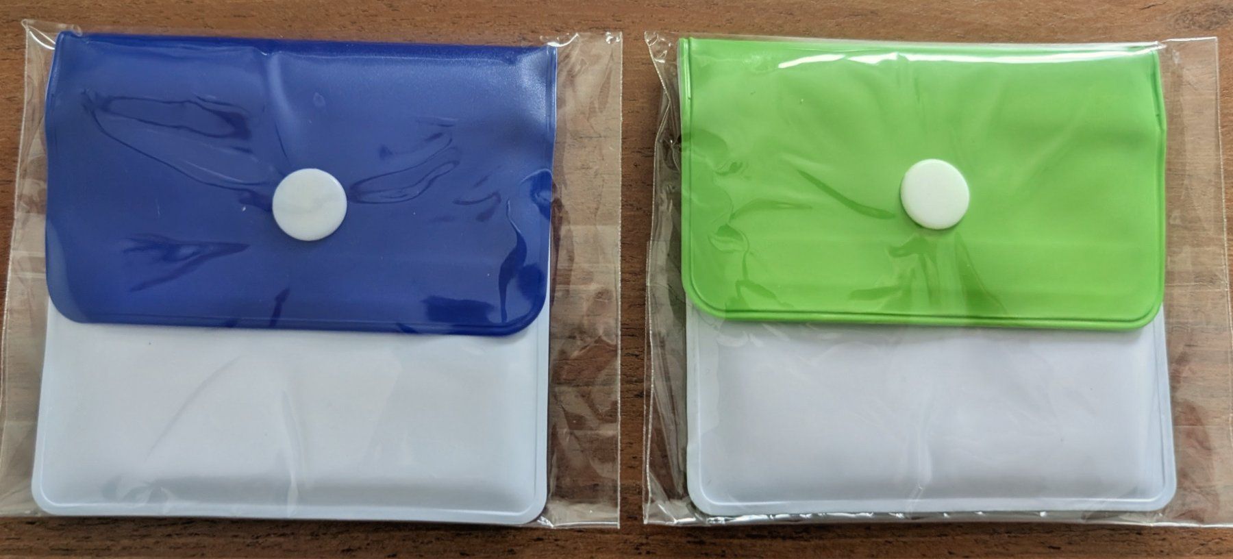 Aschenbecher: 2 Stück Taschen-Aschenbecher, NEU – Neu und originalverpackt aus Zürich von Milk-and-Chicken