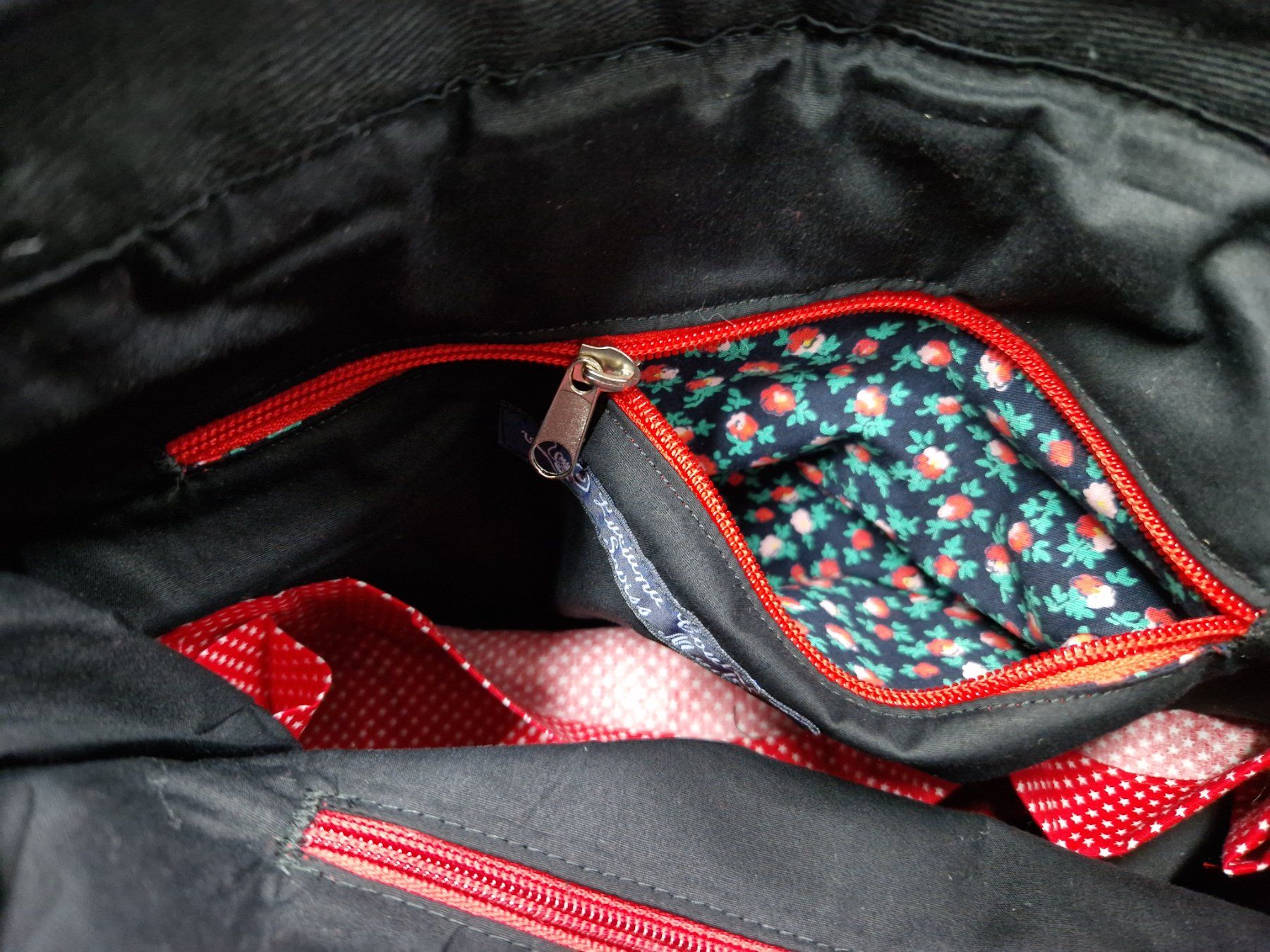 Borse da donna: Sac jeans patchwork  rouge/noir – Nuovo e nell'imballaggio originale da St-Imier venduto da goodber 3