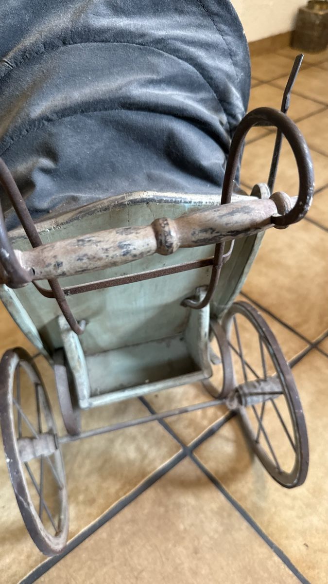 Carrozzine per bambole: Antiker Puppenwagen – Usato da Basel venduto da dafal4059 1