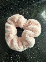 Haargummi flauschig rosa neu