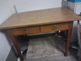 Schreibtisch aus Holz 115x73x79 cm mit zwei Schubladen