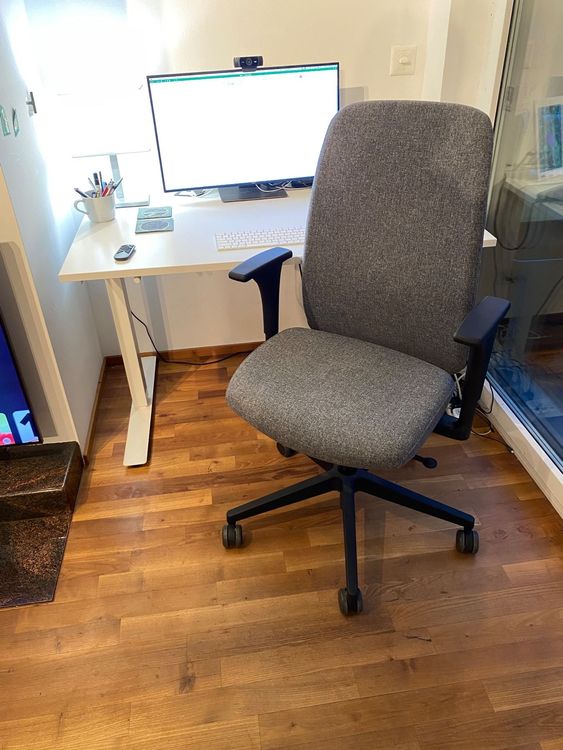 IKEA Standing Desk and Chair Kaufen auf Ricardo