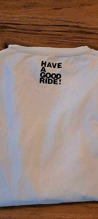 Lotti di vestiti: 2 Assos Shirts 1x kurzarm & 1x langarm – Usato da Brunnen venduto da Rodge 1