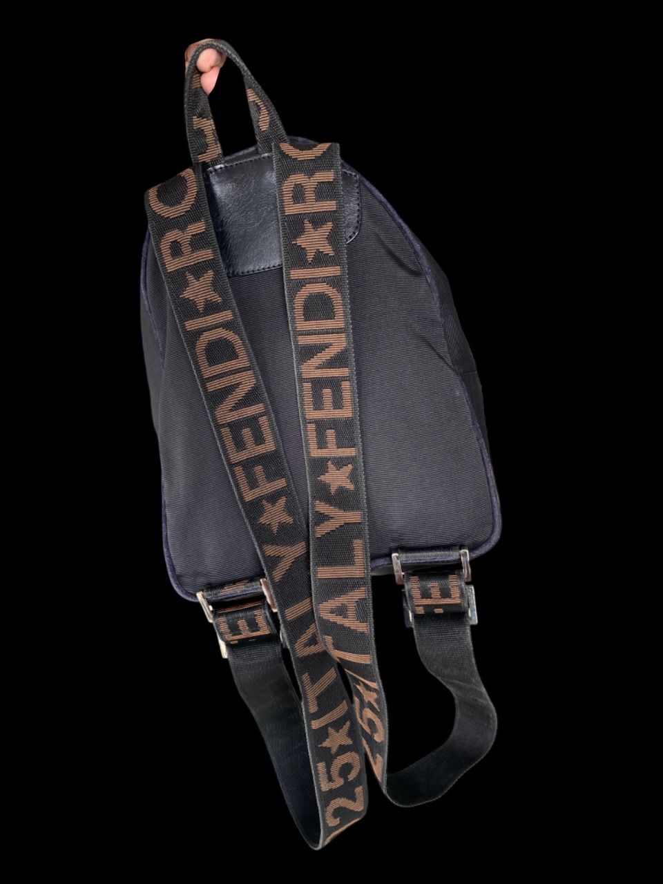 Fendi Taschen für Damen: Fendi Zucca Schwarz Vintage Rücksack – Gebraucht aus niederbipp von Esbenz 4