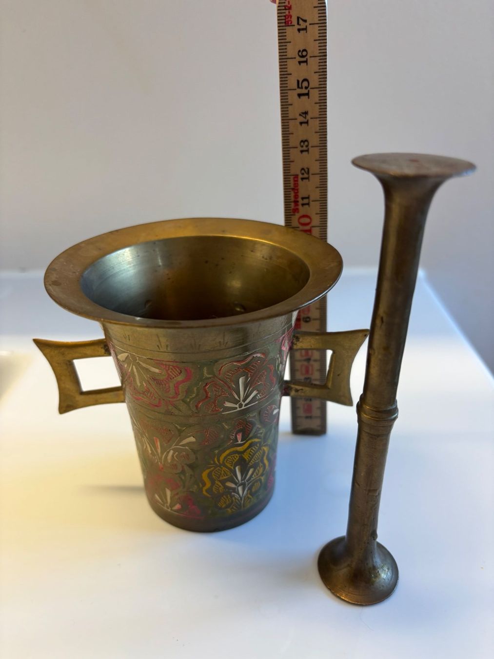 Altro per cucinare: Vintage gravierter Messingmörser mit Stössel, – Usato da Horgen venduto da uge_pd5p 3