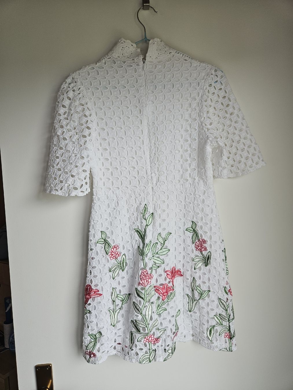 Zara Kleider: Zara Kleid Weiss Spitze Blumen – Gebraucht aus Ebikon von SecondChance_byM 1