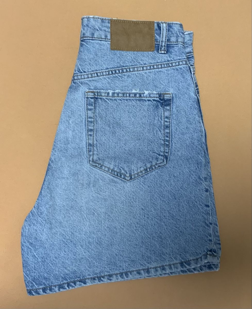 Zara Pantaloni: Zara Damen Shorts, Gr. 40 – Usato da Zollikerberg venduto da Jvac2 3