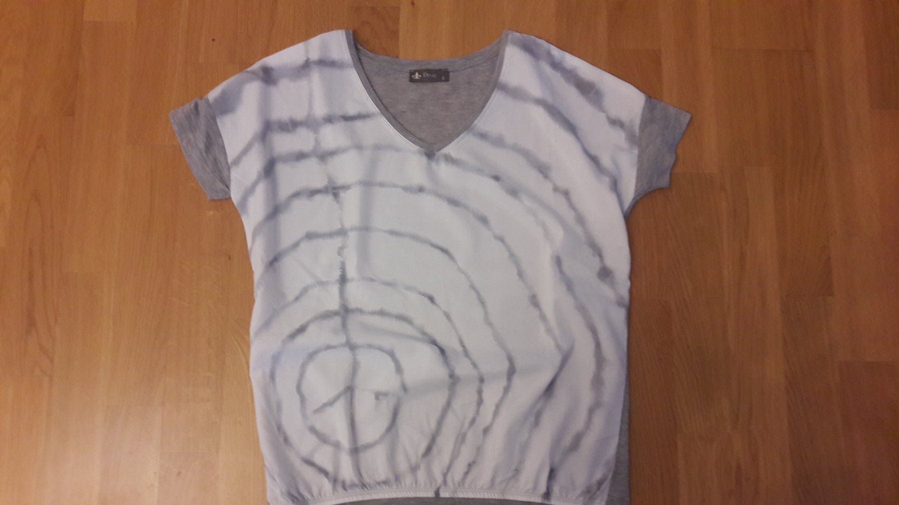 T-shirt: Decay T-Shirt Gr. S – Usato da Buchs venduto da sonjaja