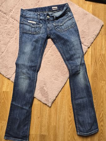 Damen Jeans Herrlicher Blau Grösse 30/34 guter Zustand