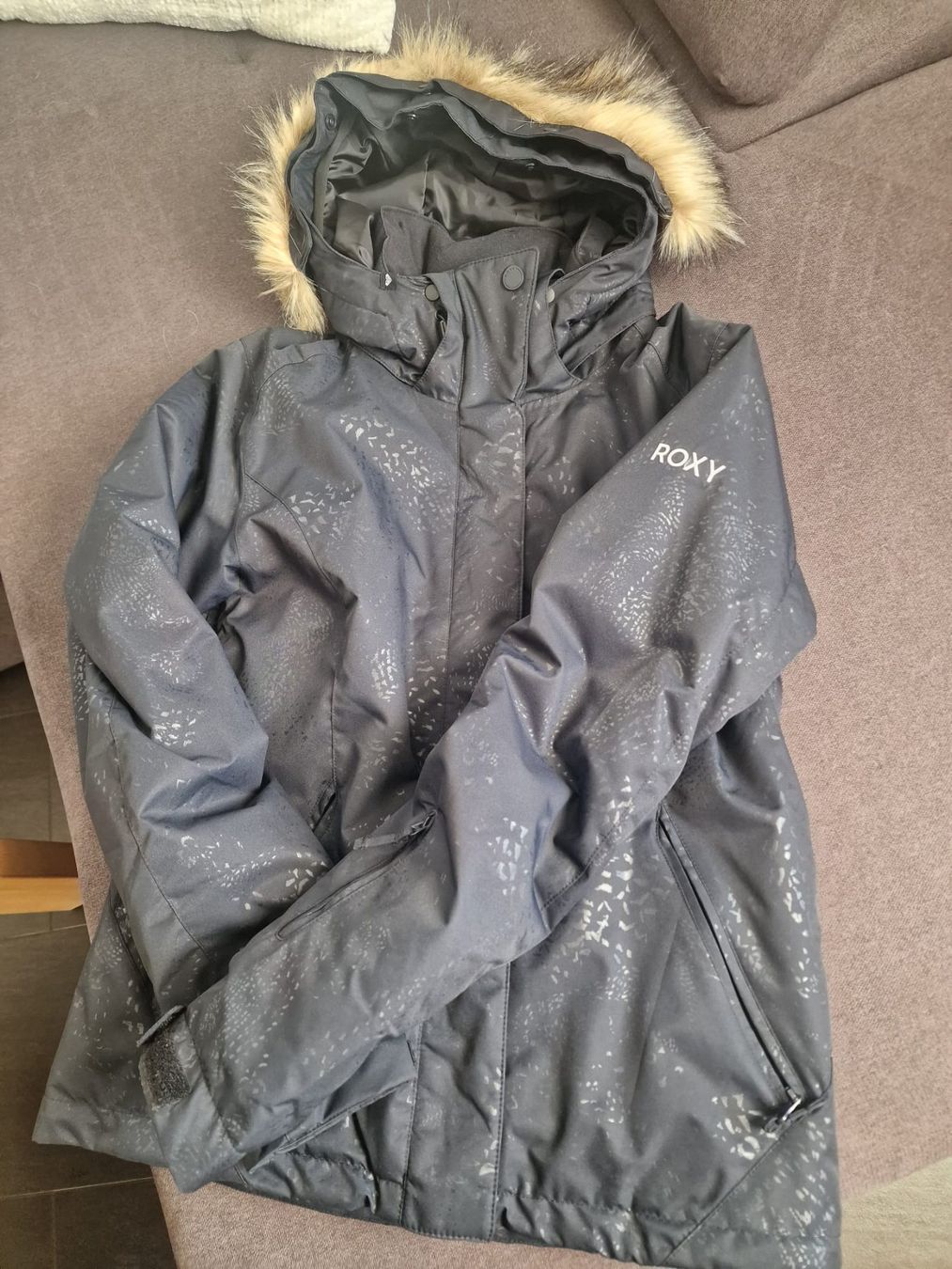Roxy Giacche: Roxy Skijacke mit Fellkapuze, Gr. M – Nuovo (secondo la descrizione) da Visperterminen venduto da heinzi_02 2