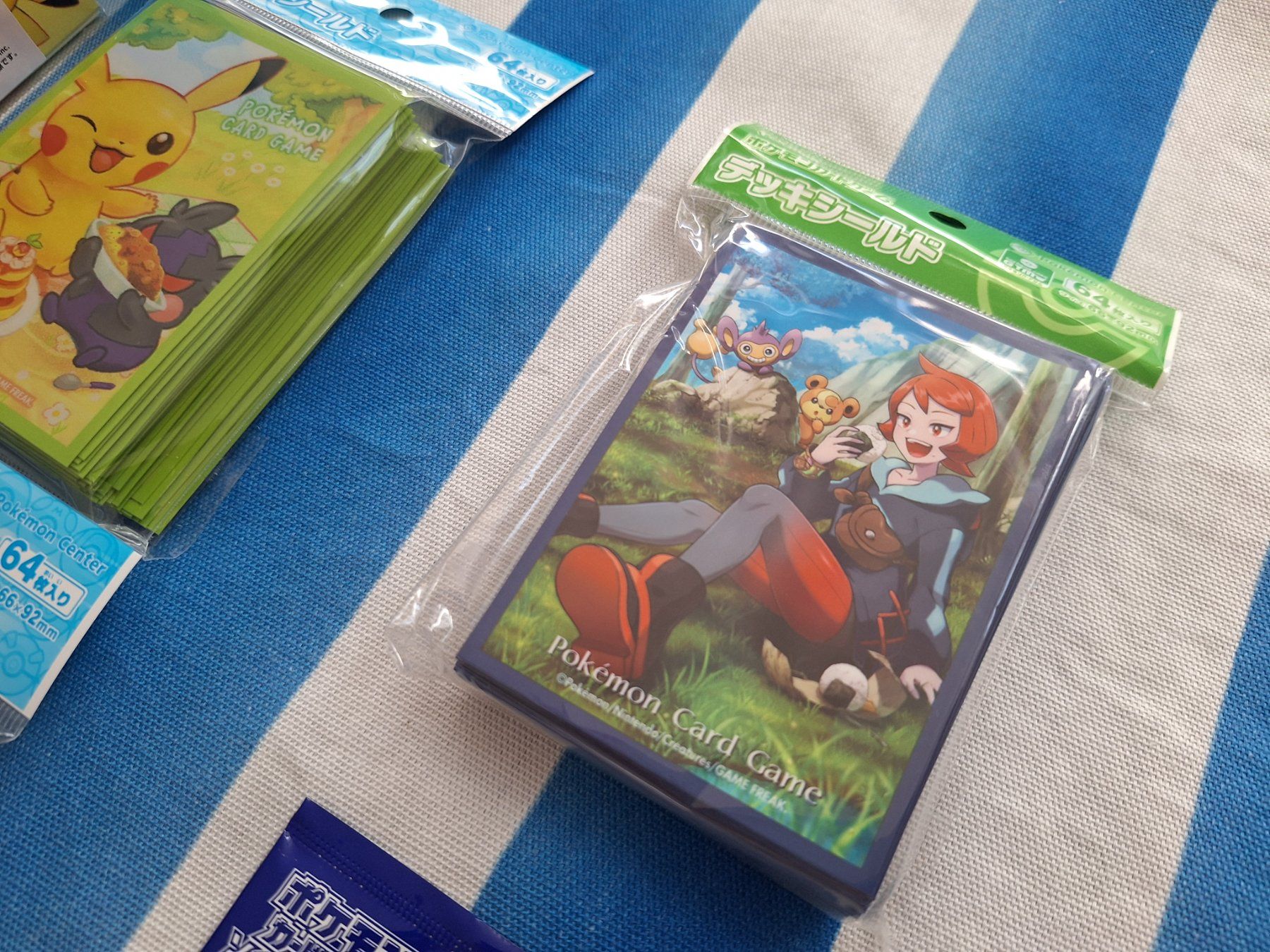 Pokémon Sammelbilder & Trading cards: 17-teiliges JP Pokemon Center Set; Sleeves, Deck Boxes – Neu und originalverpackt aus Spreitenbach von misi.m 9