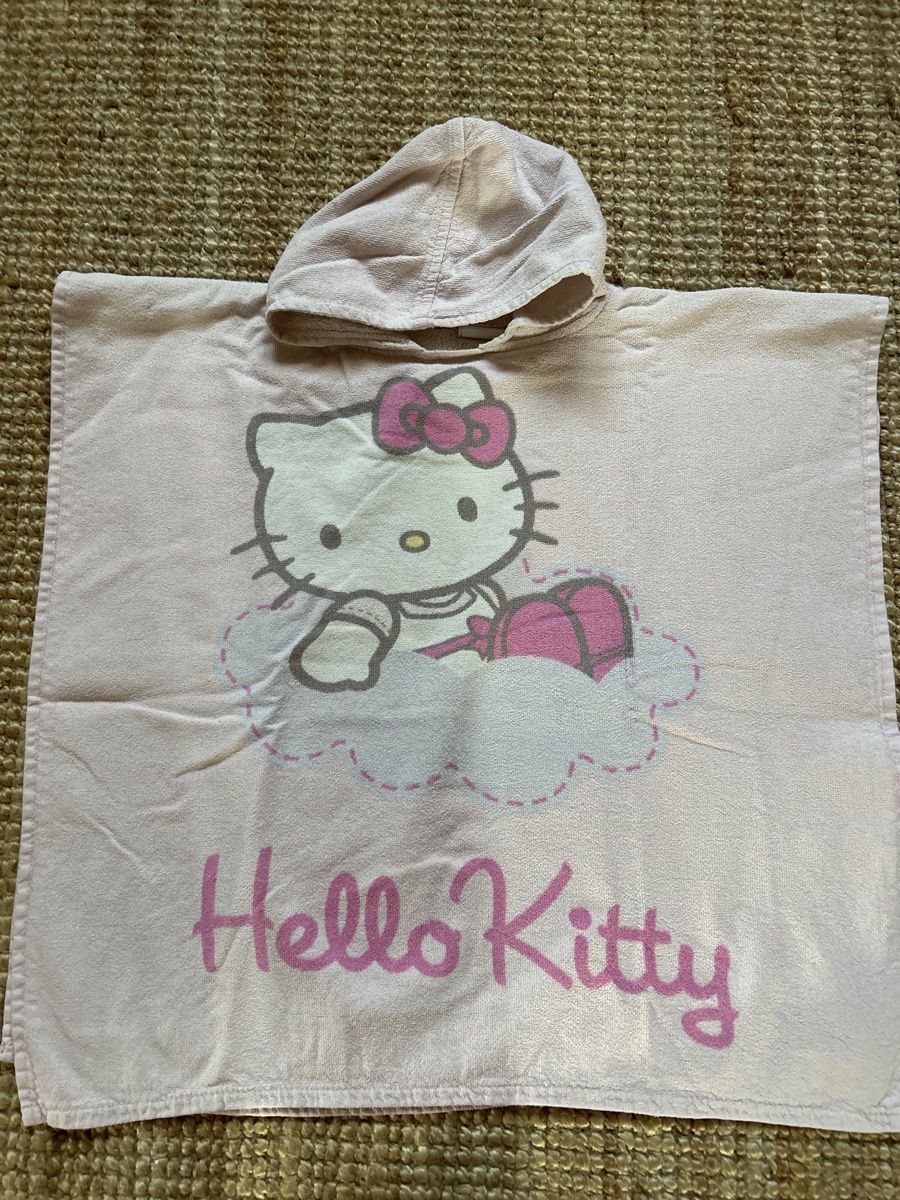 Hello Kitty Accappatoi: Hello Kitty Badeponcho – Usato da Dottikon venduto da cimar
