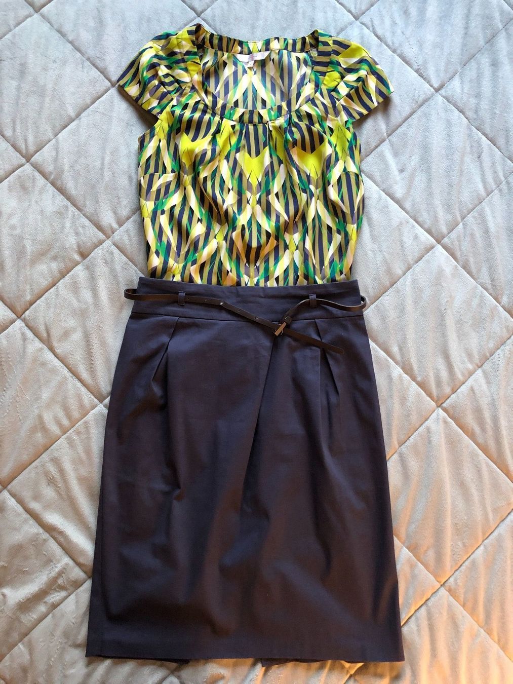 Benetton Gonne: 1 Skirt & 2 Tops – Usato da Brugg AG venduto da Magna3
