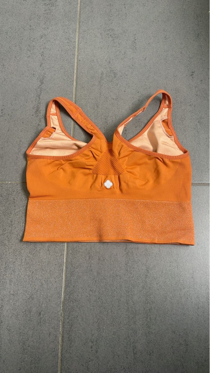 Decathlon Sonstige Unterwäsche: Brassière de sport orange, taille M – Gebraucht aus Cressier NE von leiestla 1