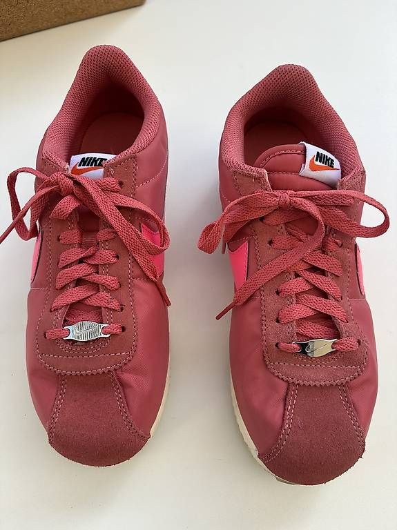 Nike Damenschuhe: Nike Cortez Sneaker – Neu (gemäss Beschreibung) aus Zürich von steph07 1