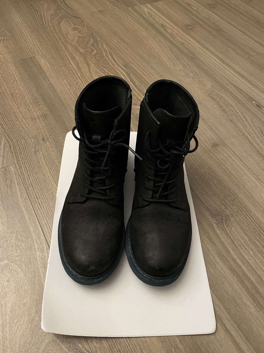 Camper Chaussures femmes: Bottes Camper, cuir noir, taille 35 – D'occasion à Sierre par Ruyfigas
