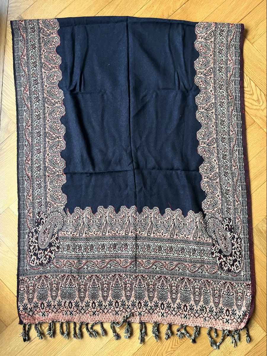 Foulard & Sciarpe: Scialle Iraniano – Nuovo (secondo la descrizione) da Lausanne venduto da picola29