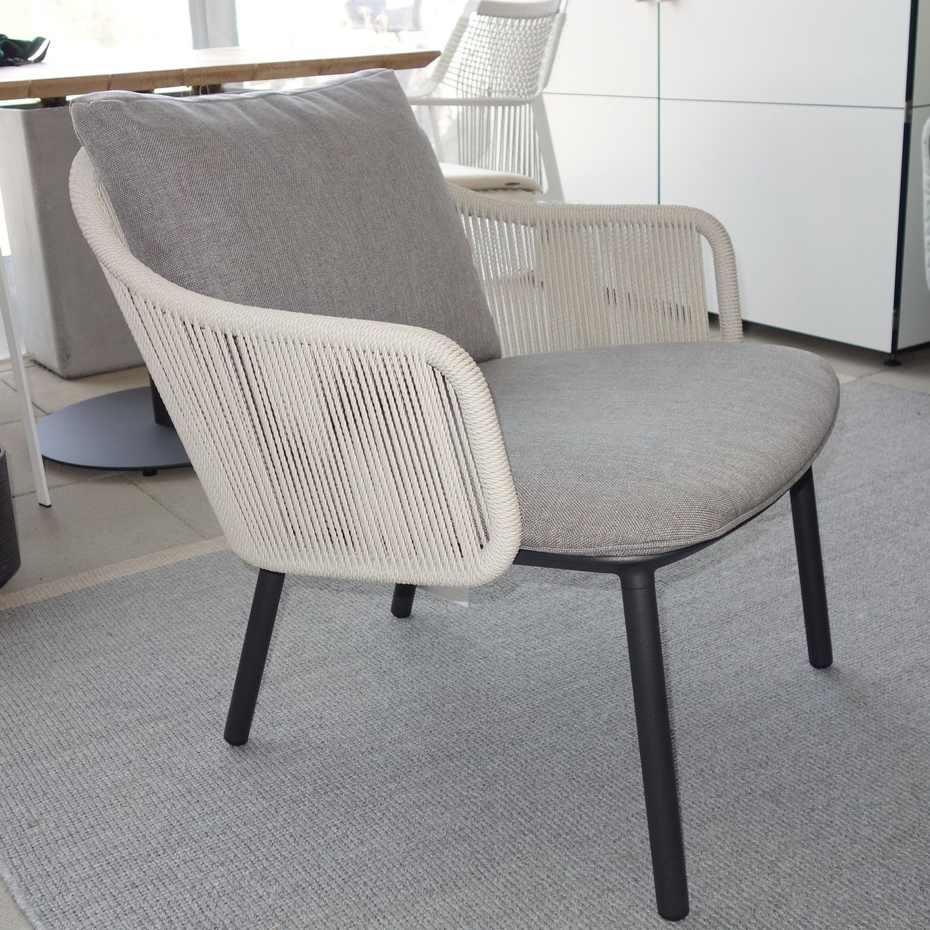 Poltrone: Tribù: Senja Lounge Chair – Nuovo (secondo la descrizione) da Flawil venduto da tuermlihuus_9230