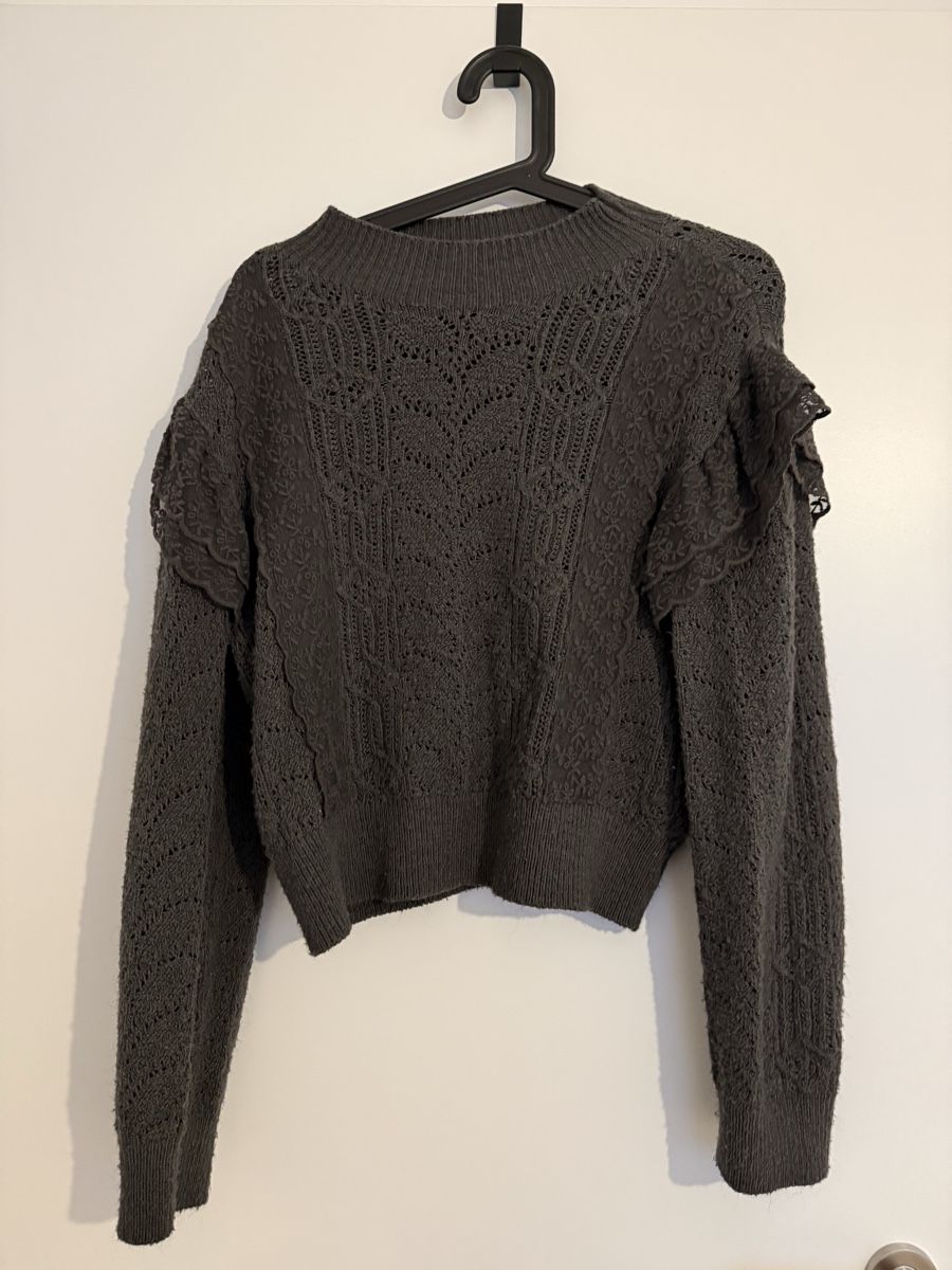 Zara Pullover & Sweatshirts: Strickpullover mit Rüschen  – Gebraucht aus Muttenz von Bea_dbr 1
