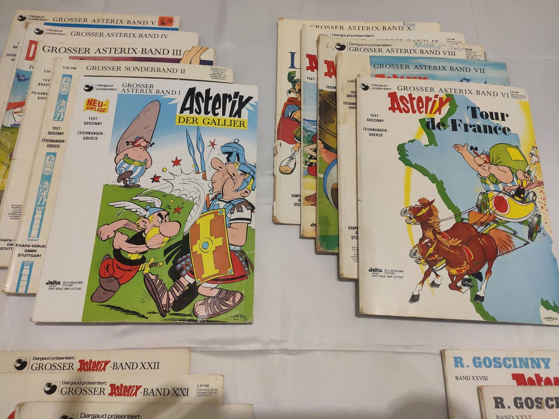 Comics: 25 Asterix + Obelix alte Auflagen Comics Sammlung – Gebraucht aus Hinwil von  1
