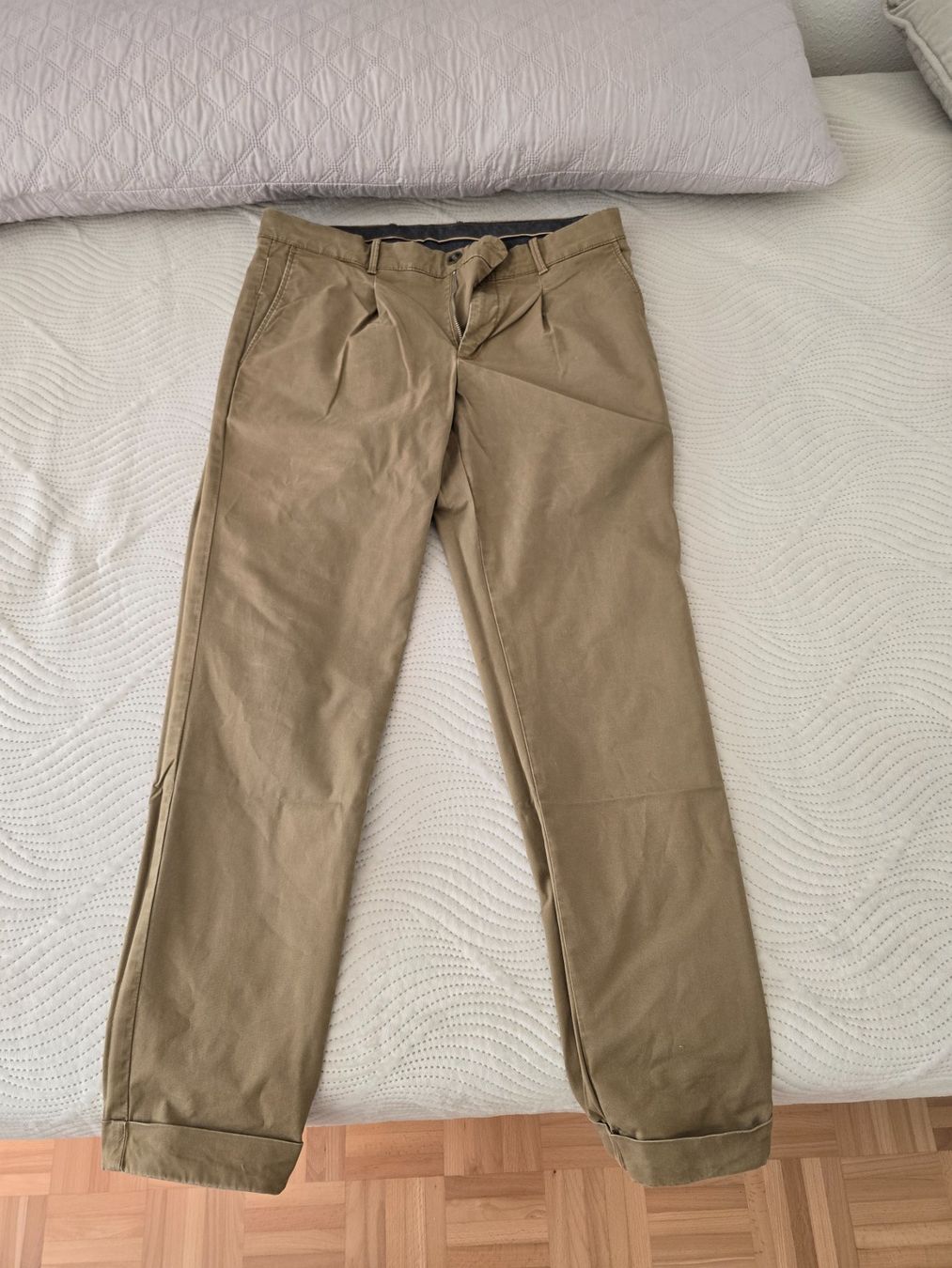 Mango Pantaloni: Mango Chino Hose – Usato da Zug venduto da fil_79y6