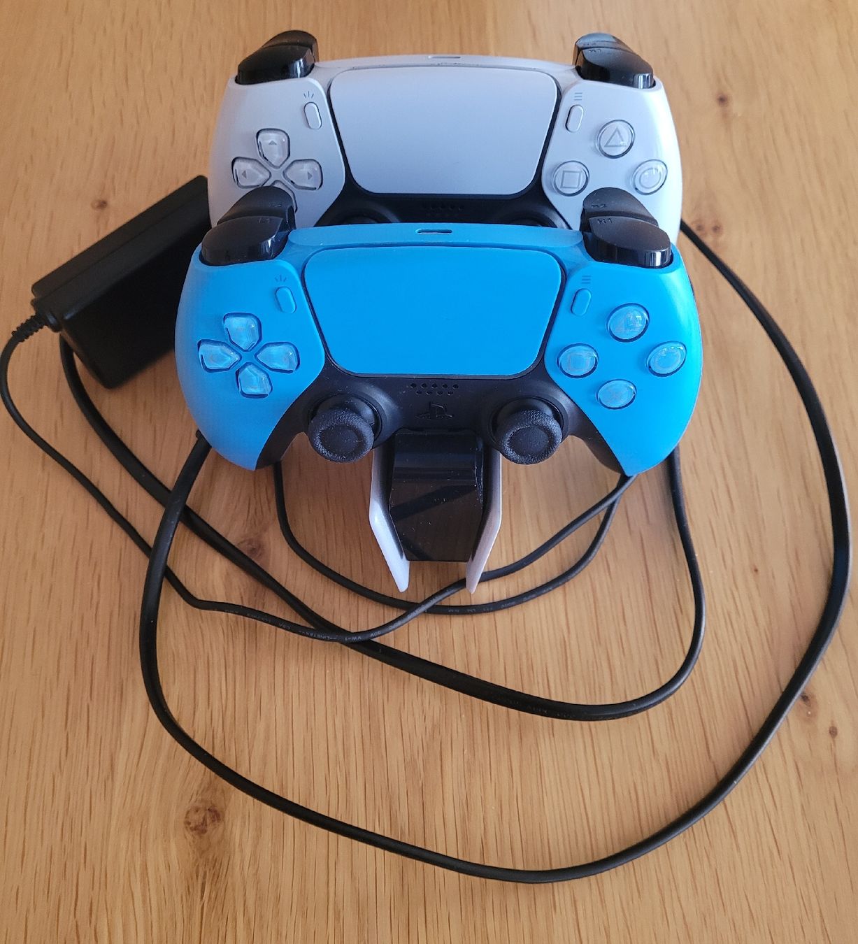 Sony Konsolen: PlayStation 5 Disc Edition CFI-1016A inkl. OVP, 2 Controller – Gebraucht aus Walzenhausen von Mitch3r13 8