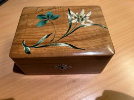 2 Souvenir Boxen Interlaken