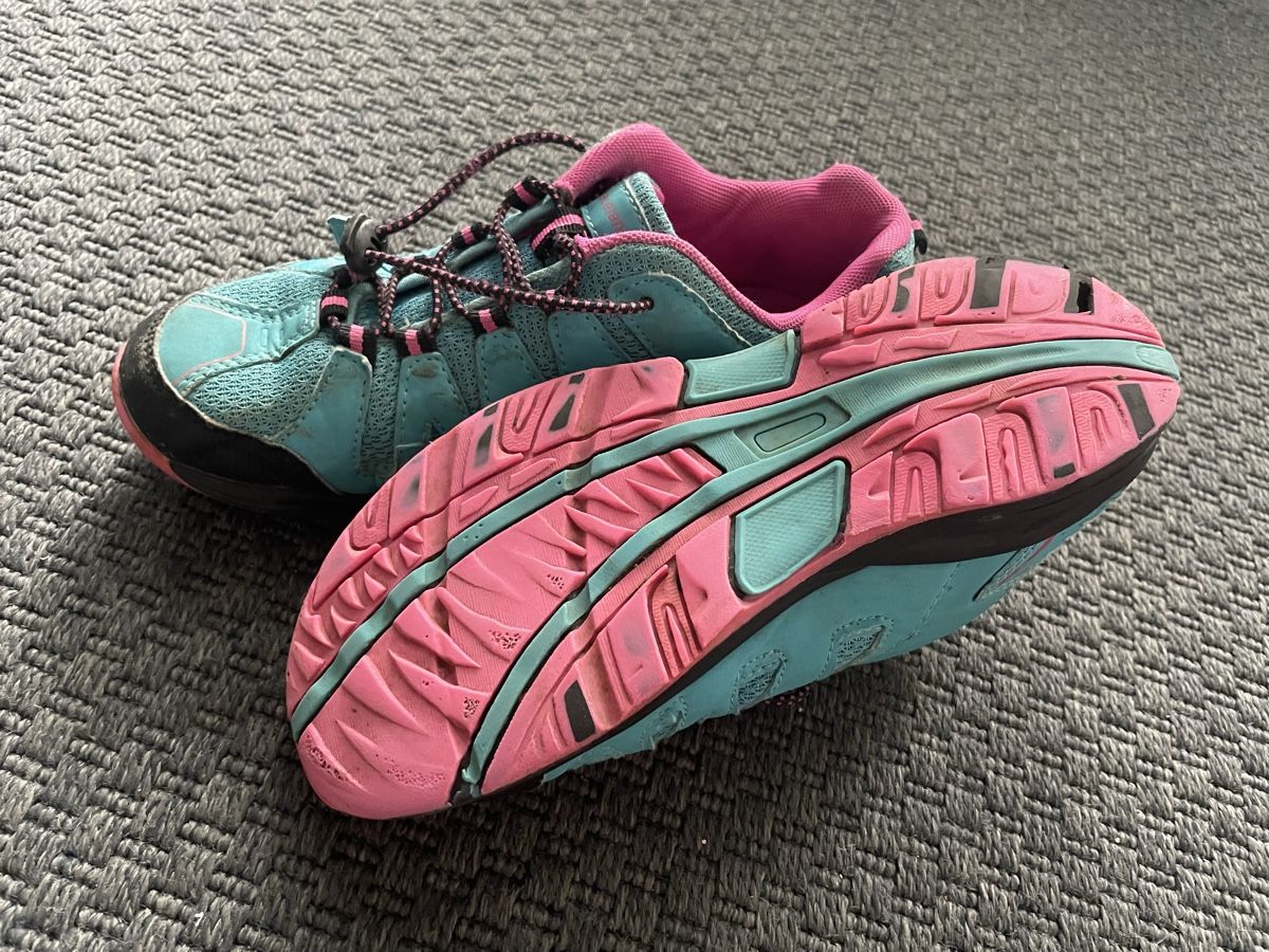 Scarpe per ragazze: Turnschuh-Paket Grösse 36 – Usato da Wegenstetten venduto da Marcus2222 2