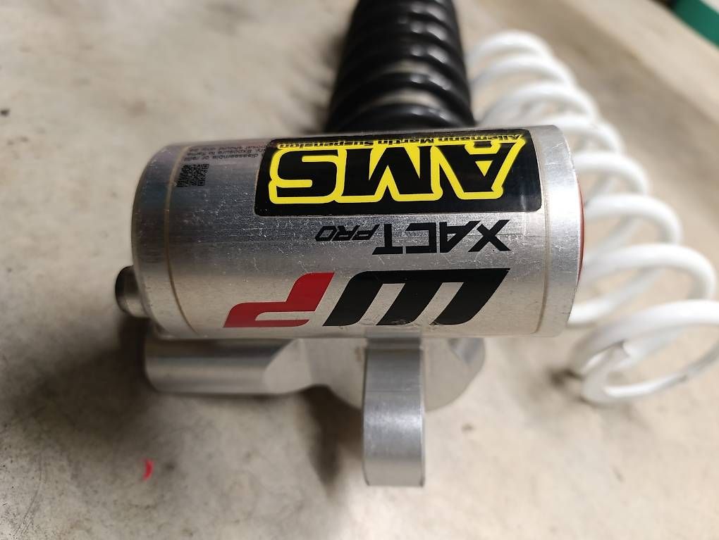 Alle Motorradersatzteile: Honda CRF , WP - Trax Federbein – Gebraucht aus Steinen von moro099 1