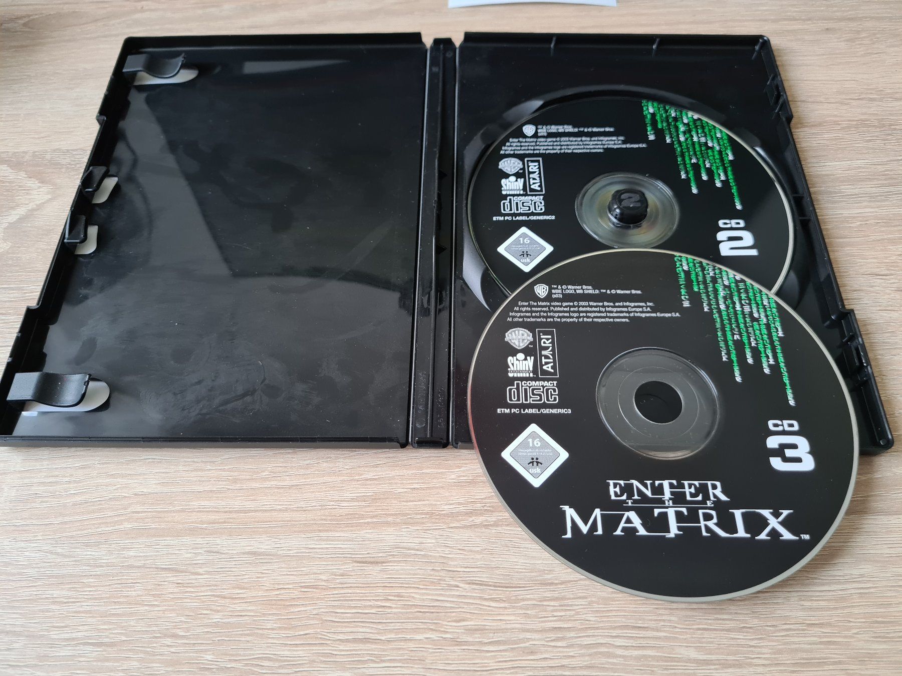 Giochi: Enter The Matrix (4 CD) - PC – Usato da Carouge GE venduto da Franllo 7