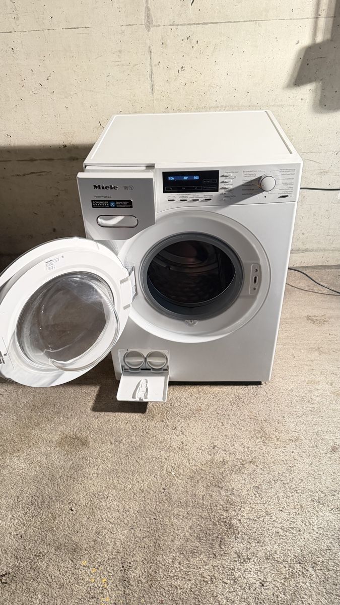 Miele Lavatrici: Waschmaschine Miele 8 KG A+++ – Usato da Kreuzlingen venduto da Lion_10