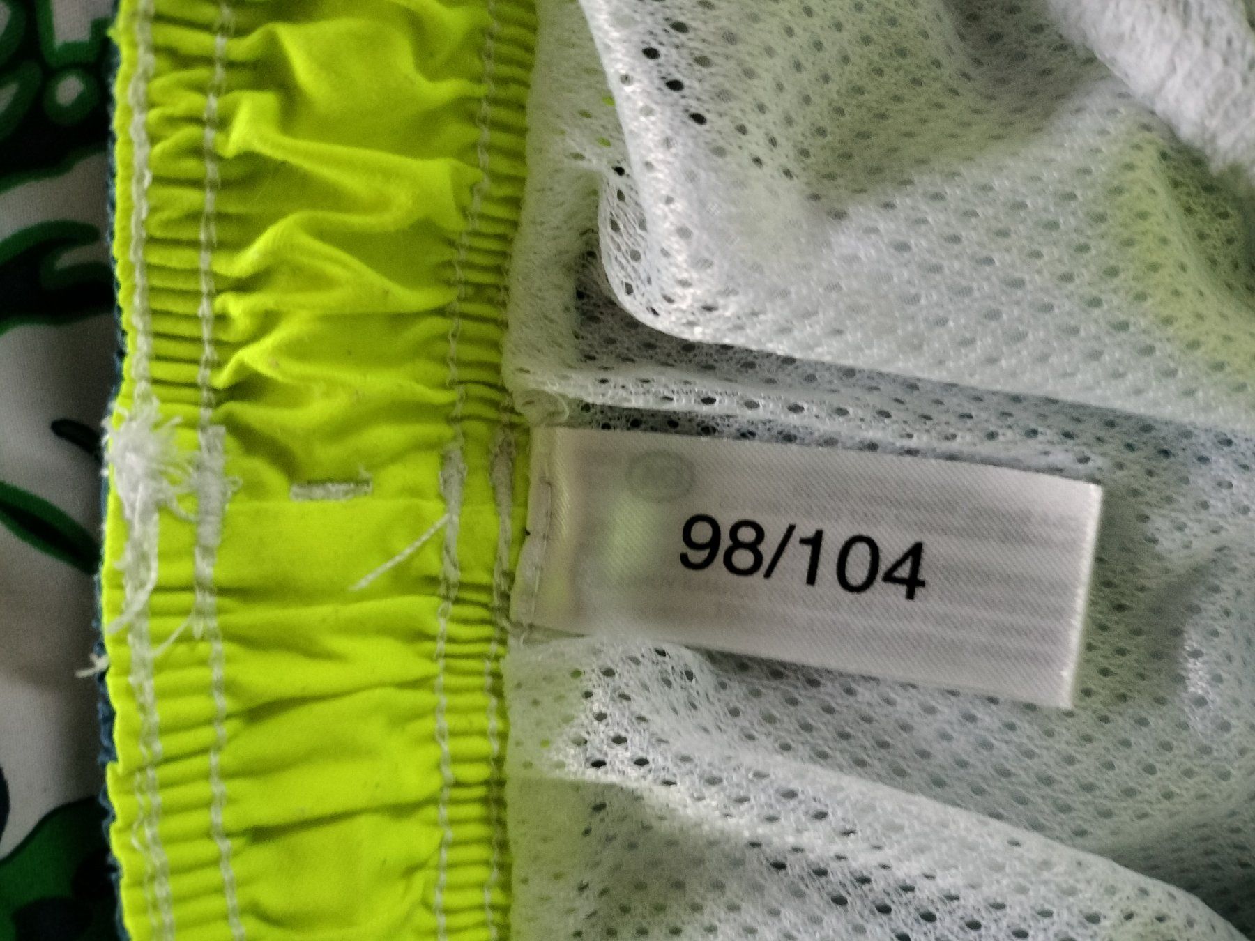 Badehosen: 4x Badehosen Boy Grösse 104 – Gebraucht aus Neftenbach von TheKringel 1
