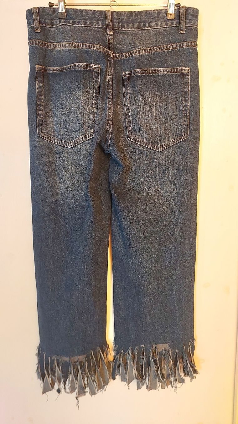 Jeans: 3/4 Jeans – D'occasion à Brunnen par CHOUCHOU. 2
