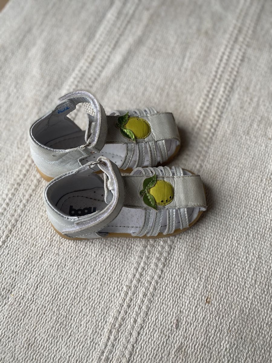 Scarpe per ragazzi: Sandales bébé Bopy blanches citron, été, T21 – Usato da Bevaix venduto da MPaw 1