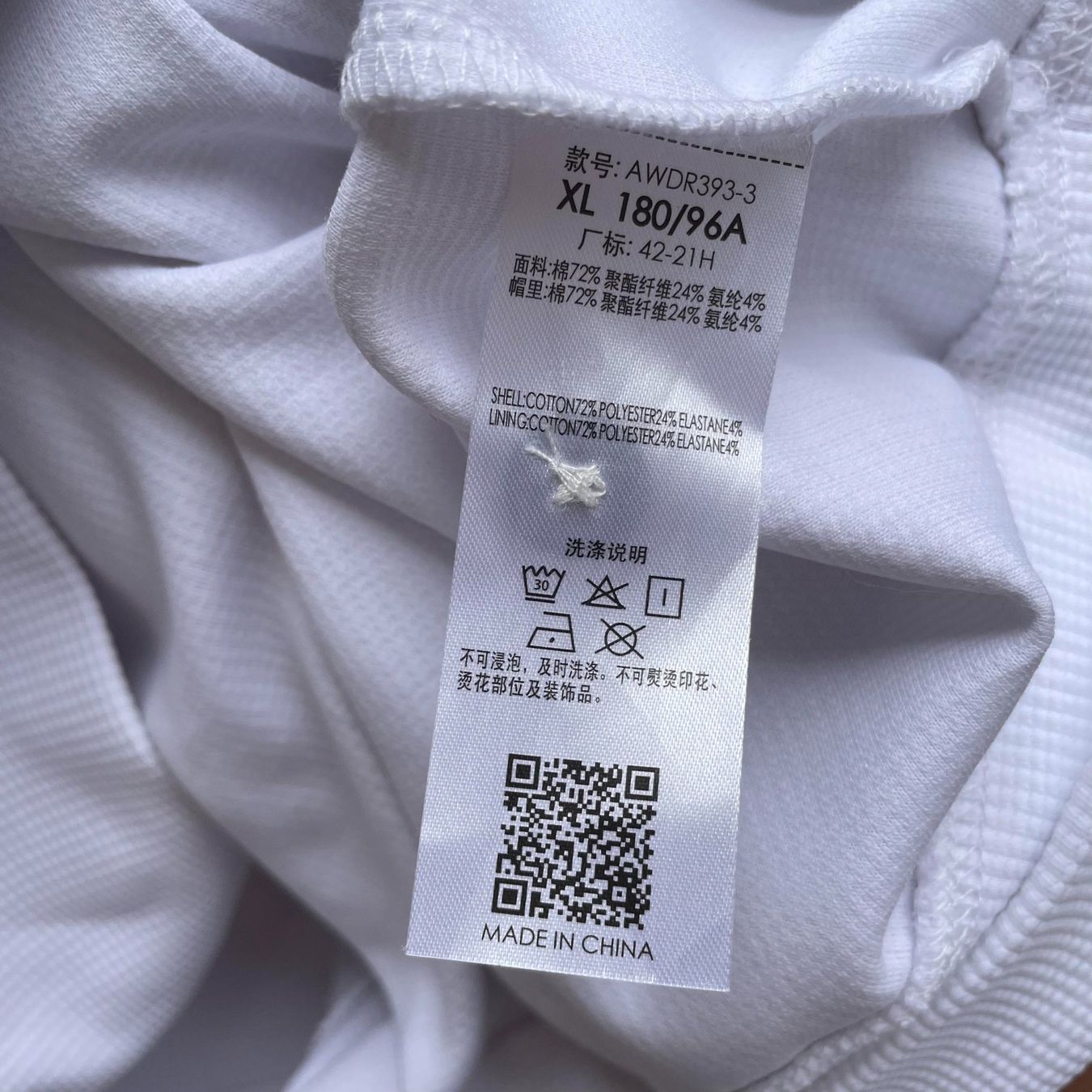 Maglioni & Felpe: WADE Pull Blanc à Capuche - Taille XL - NEUF – Nuovo e nell'imballaggio originale da Vevey venduto da secondlifevevey 5