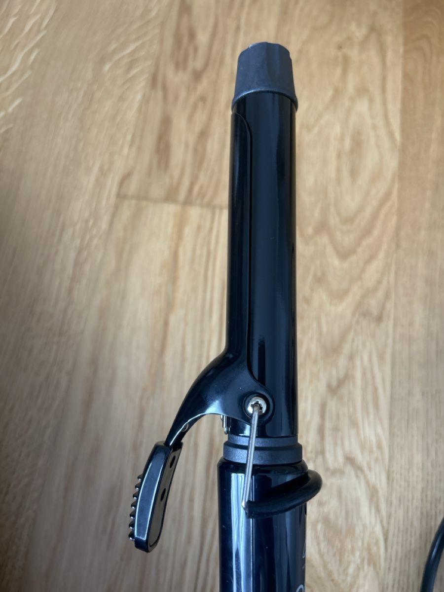Fers à boucler & lisser: Lockenstab schwarz gebraucht (Typ G Stecker) – D'occasion à Fehraltorf par car_5mk7 2