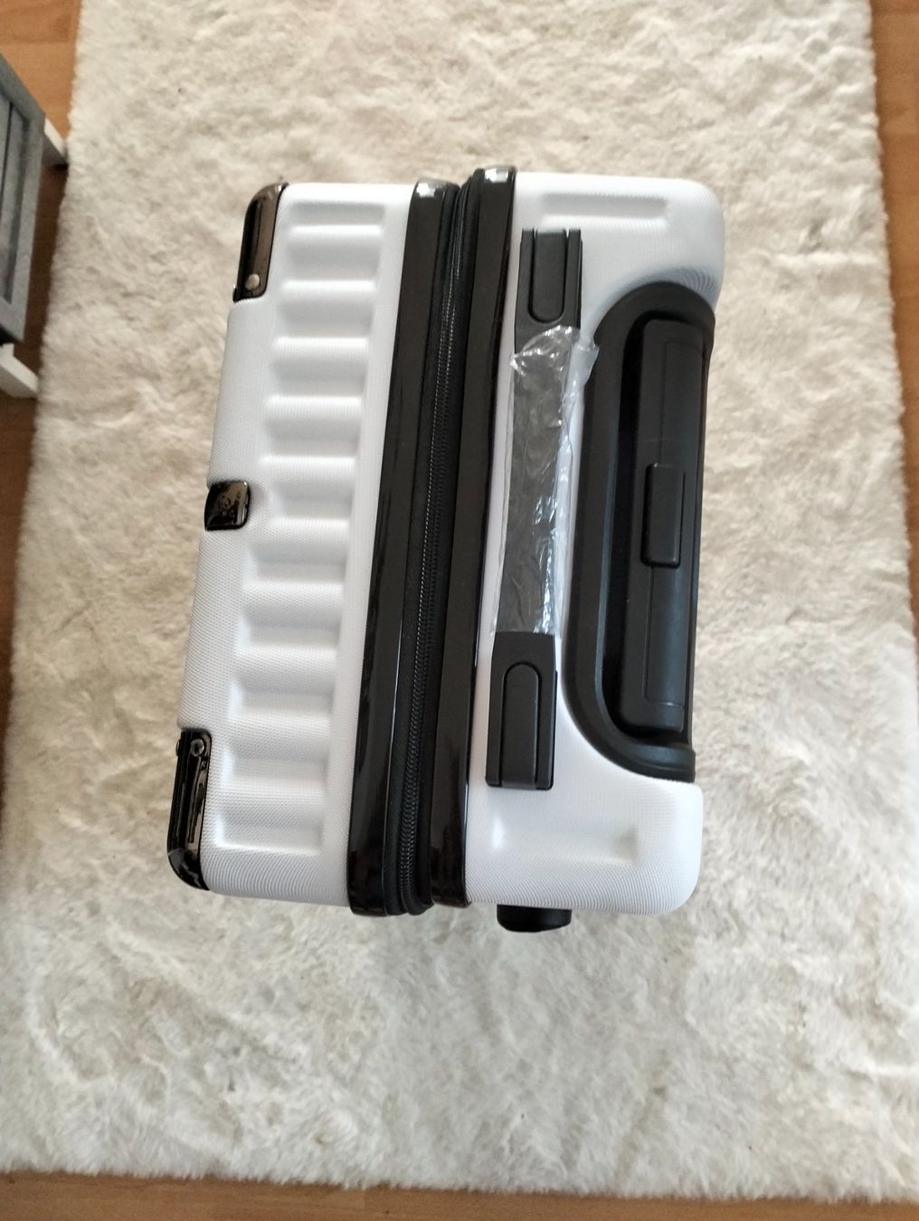 Altro in Aeronautica: Top Trolley Weiss mit Schloss - handgepäckgrösse – Nuovo (secondo la descrizione) da Rickenbach b. Wil venduto da lilagirl 3