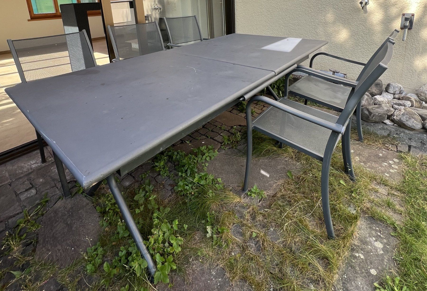 Tables: Gartentisch mit 8 Stühlen – D'occasion à Appenzell par oli_8dbc