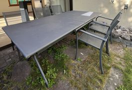 Gartentisch mit 8 Stühlen