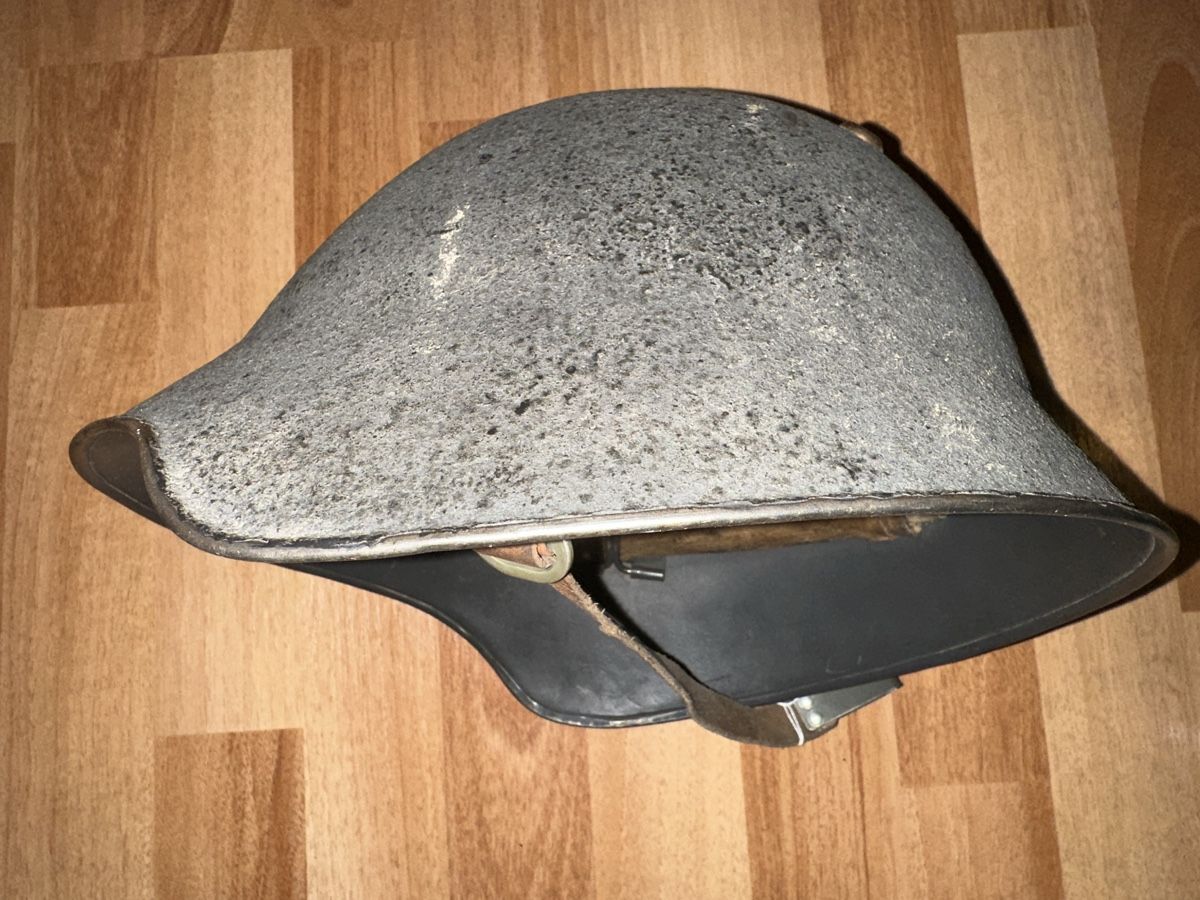 Schweizer Armee Uniformi & Effetti personali: Schweizer Armee Helm, Stahlhelm #2 – Usato da St.Gallen venduto da maierm01 2
