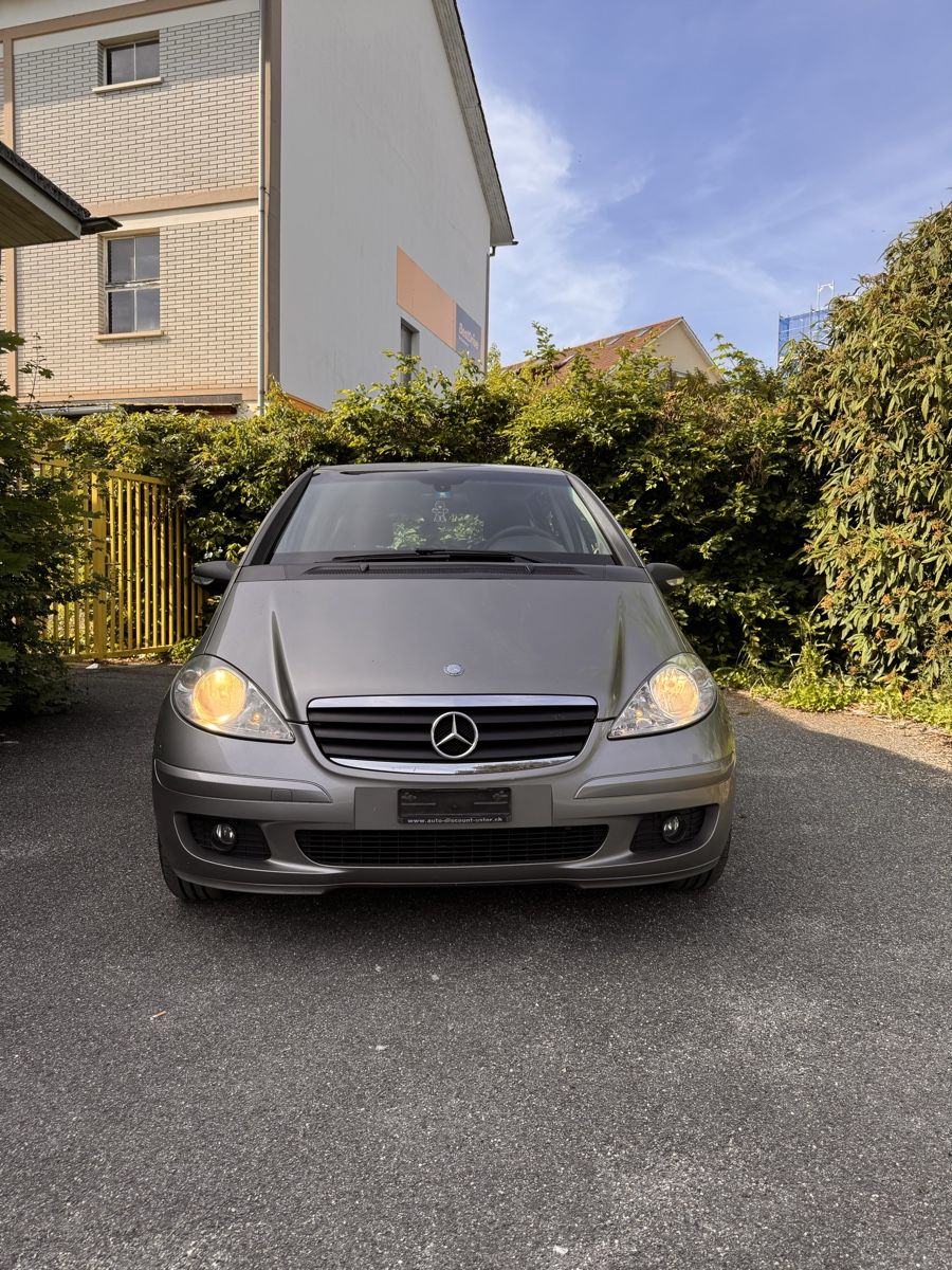 Mercedes-Benz Automobili: Mercedes-Benz A170|Ab MFK|Schalter – Usato da Füllinsdorf venduto da Pujdo545 1