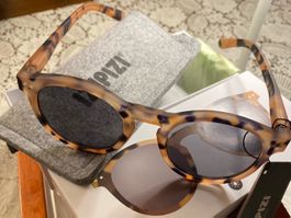 NEUE: IZIPIZI Paris Sonnenbrille  M Light Tortoise (Globus)