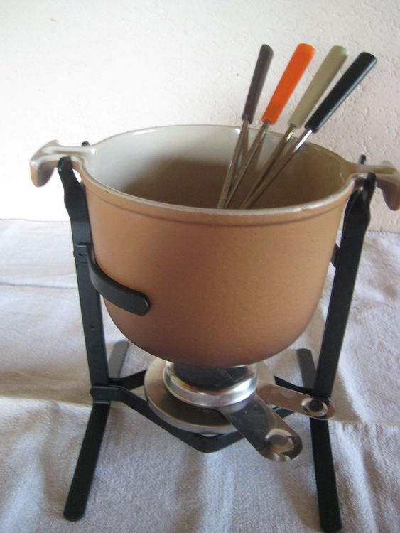 Poêlon à Fondue Le Creuset En Fonte émaillée - Vert Grany - Modèle Enzo Mari Vintage Des Années 80