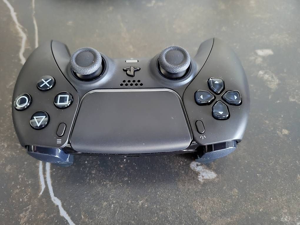 Manettes: Manette PS5 noire – D'occasion à Belmont-Lausanne par gsalerno 2