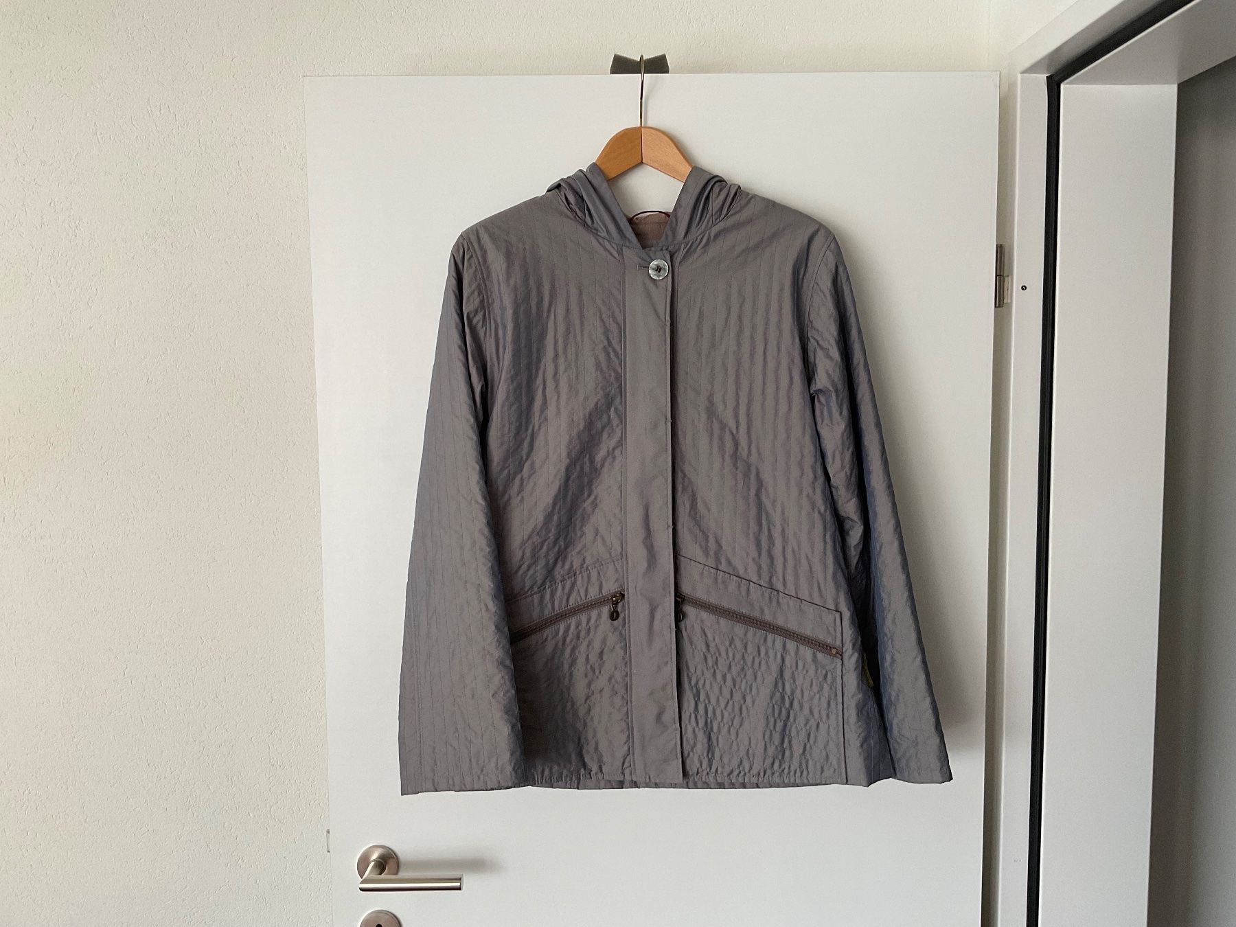 Jacken: Übergangsjacke Damo Donna Gr.40 – Gebraucht aus Pfäffikon ZH von Ben0707