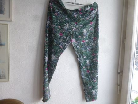 Hose bunte Blumen H&M Gr, L NEU