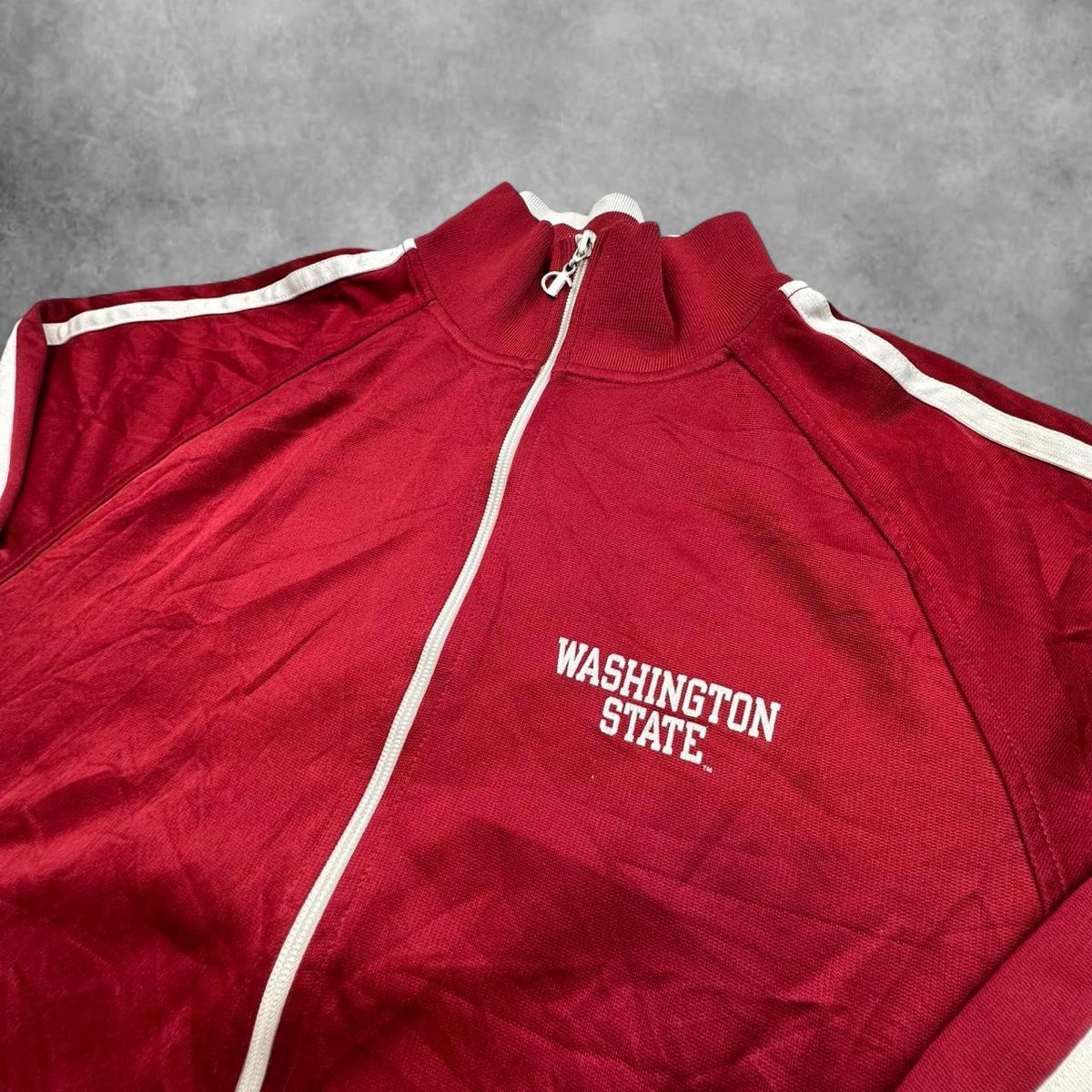 Champion Jacken: Champion red jacket – Gebraucht aus Erlinsbach SO von TogaResell 1